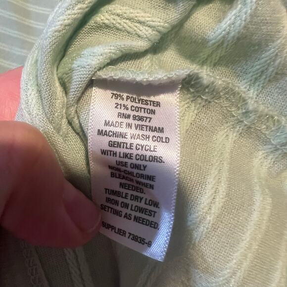 a.n.a A New Approach Spring Green Peplum Tank size 1X - Picture 4 of 6